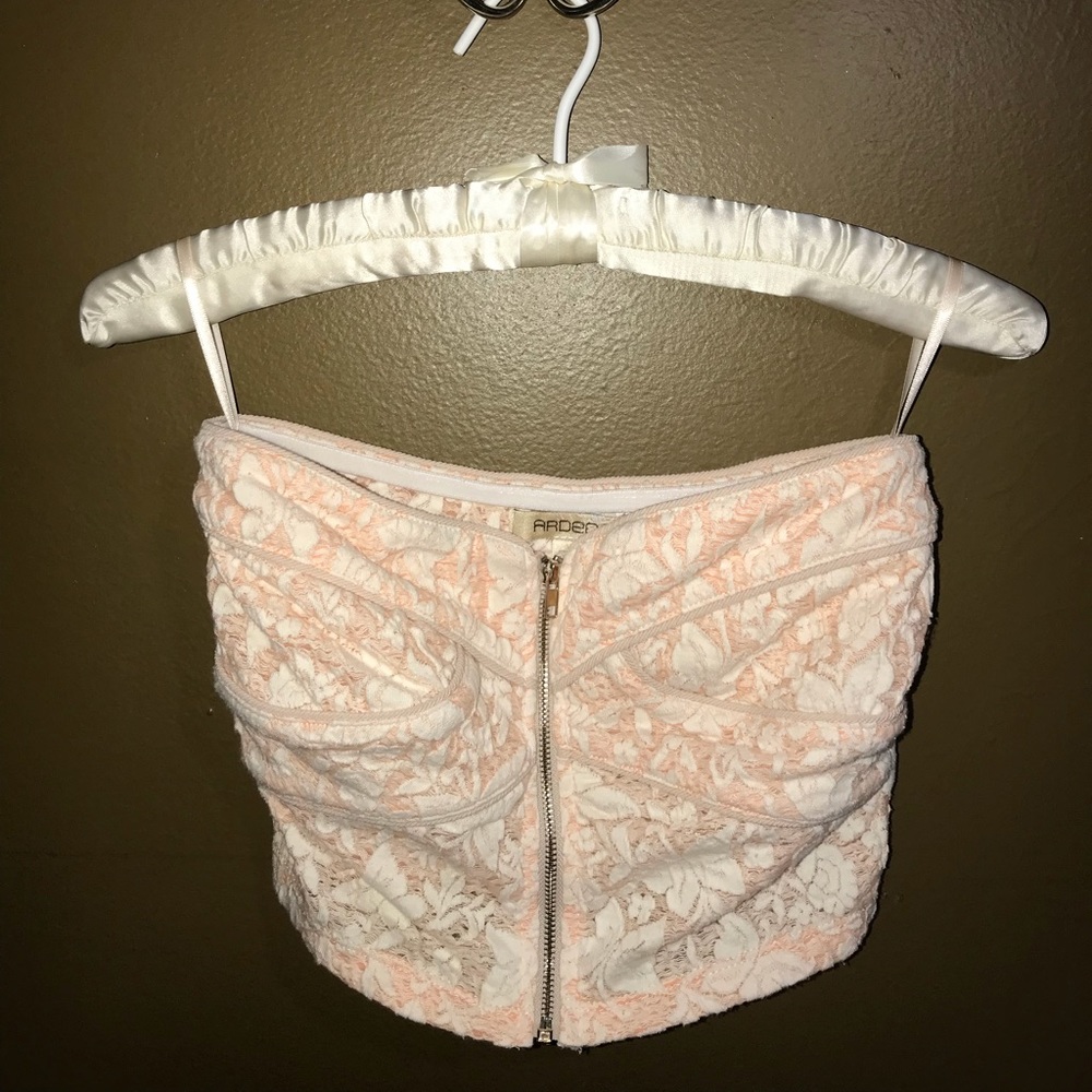 Size S Arden B Crop Top